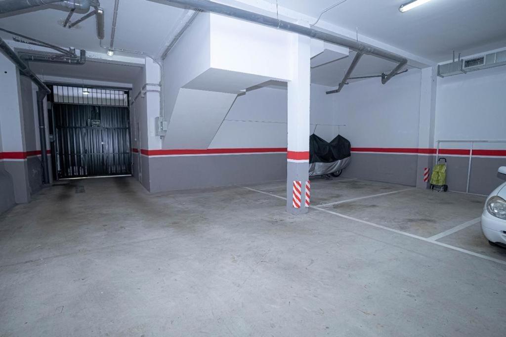 Apartamento Palacio Valdes, Centro Aviles, Con Parking ภายนอก รูปภาพ